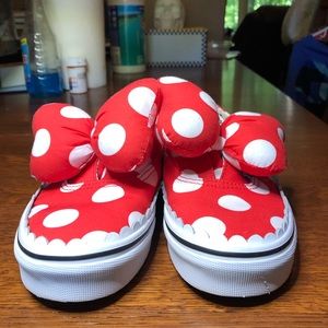 Vans Disney Minnie bow tie